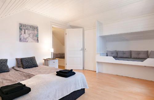 Pitea Apartment | Guestly Homes - 4BR Corporate Villa