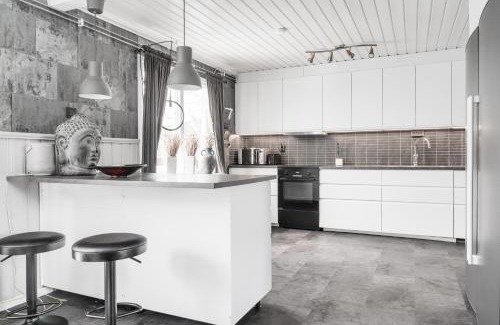 Pitea Villa | Guestly Homes - 4BR Cozy House near windfarm