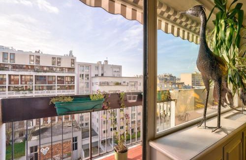 Quartier Saint-Ambroise Apartment | GuestReady - 105m2 bright apartment