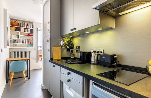 Jardin des plantes Apartment | GuestReady - A glamorous sight over the city