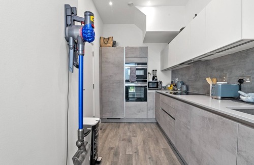 South Acton Apartment | GuestReady - A modern gem in Acton