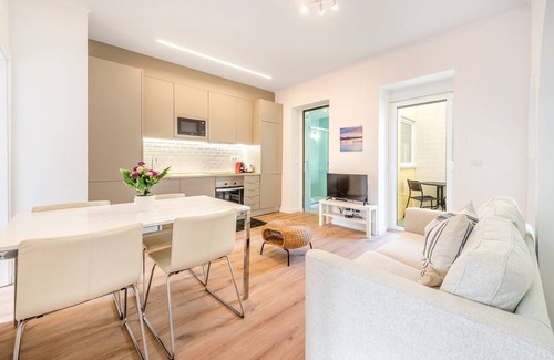 Santa Isabel Apartment | GuestReady - Brand New Apt with Terrace