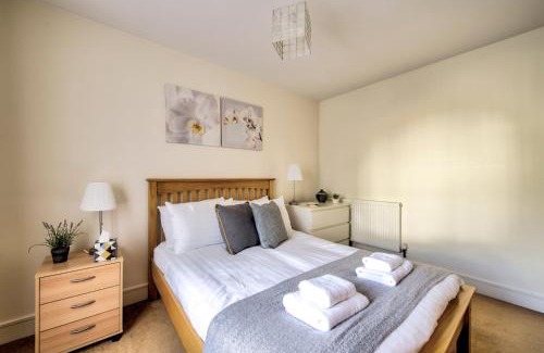 Bonnington Apartment | GuestReady - Bright home near New Town
