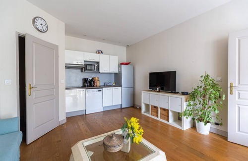 Saint Genes Apartment | GuestReady - Bright in the center