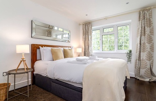 Ealing Broadway Apartment | GuestReady - Charming nest in Ealing