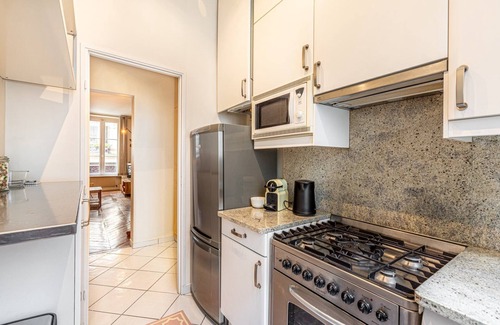 Quartier de la Porte-Saint-Denis Apartment | GuestReady - Chic Apt near Galeries Lafayette