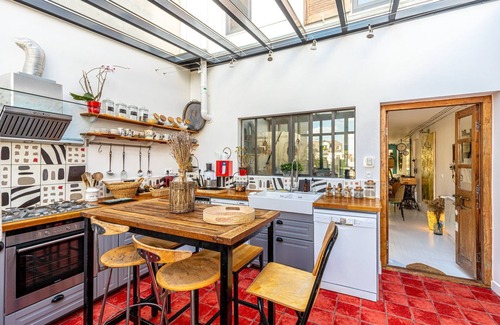Chatillon House | GuestReady - Chic nature with a big backyard