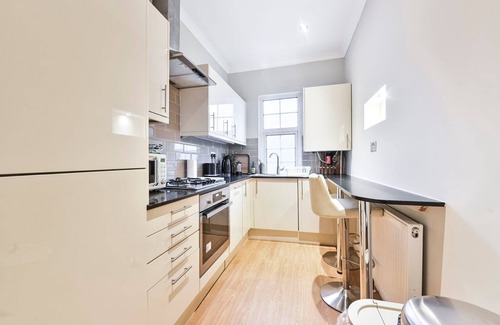 Fortis Green Apartment | GuestReady - Chic retreat in Muswell Hill