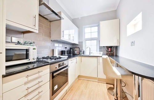 Fortis Green Apartment | GuestReady - Chic retreat in Muswell Hill
