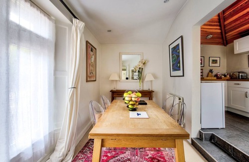 Newington Apartment | GuestReady - Classic Charm near Holyrood Park