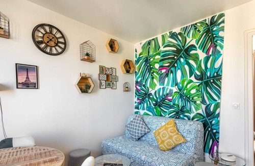 Drancy Centre Apartment | GuestReady - Colourful and Spacious Apt in Drancy