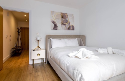 Bromley South Apartment | GuestReady - Contemporary days near Canary Wharf