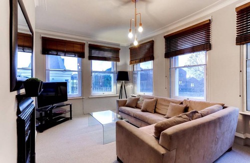 Fulham Apartment | GuestReady - Fulham large 1 bed flat in charming building