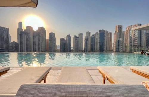 Dubai Marina Apartment | GuestReady - High-floor luxury with Marina view