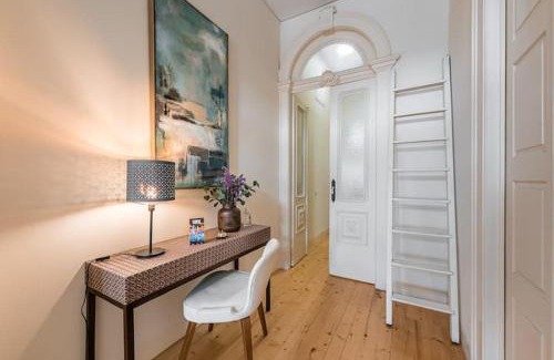 Uniao de Freguesias do Centro Apartment | GuestReady - La Maison Aires Gouveia
