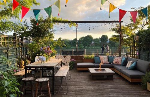 Hammersmith Apartment | GuestReady - Leafy Terrace Retreat by the River