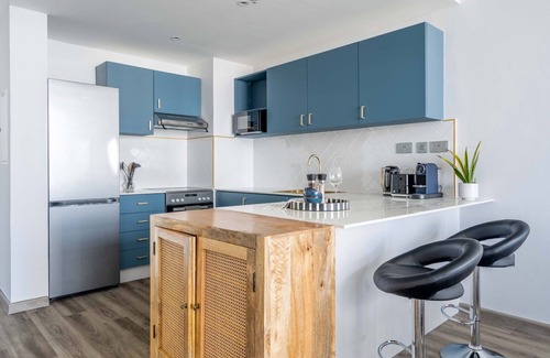 Dubai Media City Apartment | GuestReady - Lux interiors in Dubai Marina