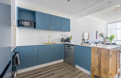 Dubai Media City Apartment | GuestReady - Lux interiors in Dubai Marina