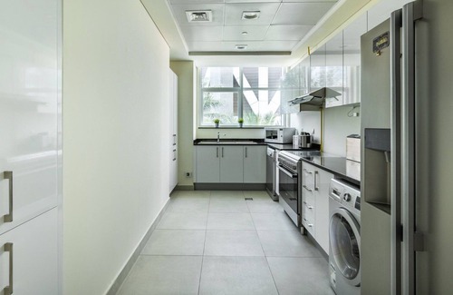 Dubai Media City Apartment | GuestReady - Luxury haven at Marina Arcade