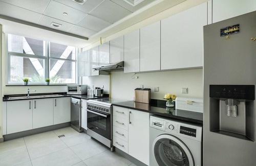 Dubai Media City Apartment | GuestReady - Luxury haven at Marina Arcade