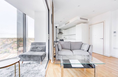 London Borough of Hounslow Apartment | GuestReady - Modern charm near city centre