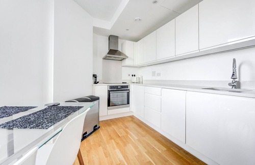 London Borough of Hounslow Apartment | GuestReady - Modern charm near city centre
