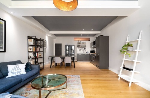 Stoke Newington Apartment | GuestReady - Modern Comfort in Stoke Newington