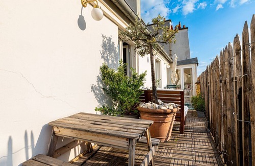 Vivienne Apartment | GuestReady - Ocean blue with Sacré-Cœur views