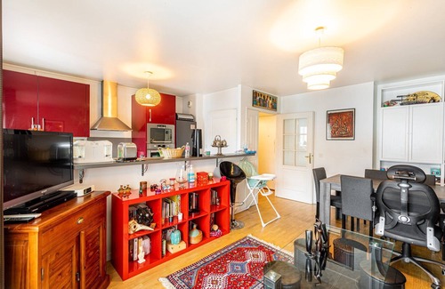 Montrouge Apartment | GuestReady - Scarlet Haven in Montrouge