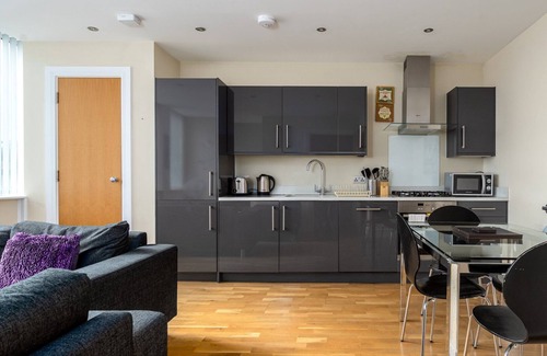 Harrow Apartment | GuestReady - Simple luxury in Harrow