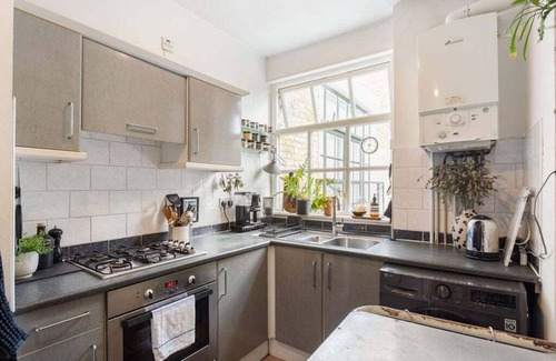 Mildmay Apartment | GuestReady – Stylish 1BR Flat in Dalston