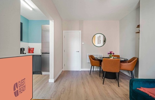 Liverpool City Centre Apartment | GuestReady - Stylish getaway in Liverpool