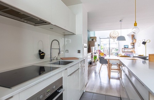 Bassins a Flot Apartment | GuestReady - Stylish Retreat in Bacalan