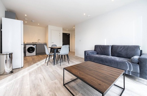 Everton Apartment | GuestReady - Tranquil Vauxhall Stay