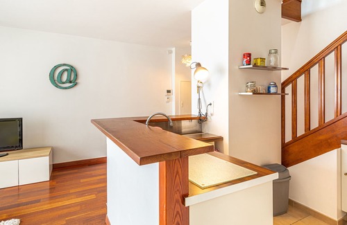 Alfortville Apartment | GuestReady - Yellow Ledbetter near the Seine