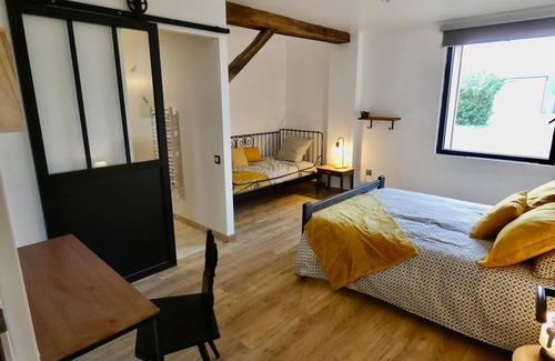Lion-en-Sullias Bed & Breakfast | Guestroom Lion-en-Sullias, studio flat, 2 persons