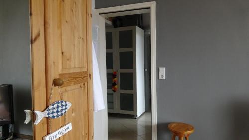 Sachsenhausen-Sud House | Guestroom with wide view and pool near city side, 2nd guest with extra bed possible