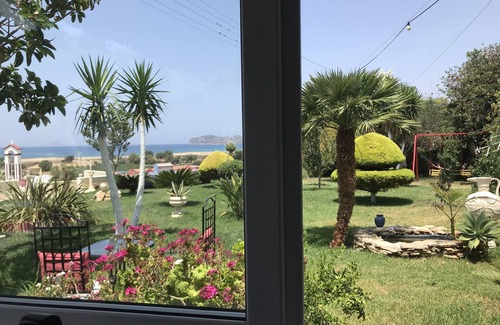 Kissamos Apartment | Guests call it "a little paradise"