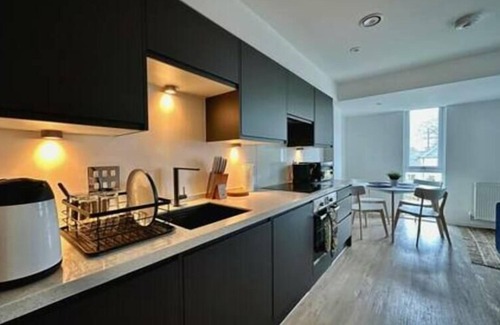 Pill Apartment | Guestz Coates House One Bed Apt