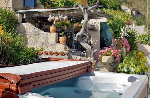 El Jaral Apartment | Guia de Isora - Finca Palo Alto Casa 1 with pool, sauna & whirlpool