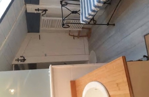 Barcus House | ---- Guichalia House ---