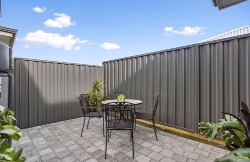 Perth House | Guildford Family HideawaynModern 2 bedroom, 2 bathroom house.nFree WiFi,parking.