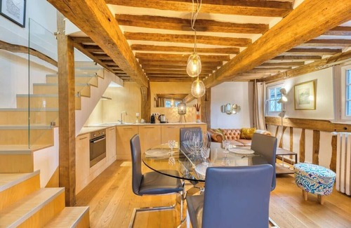 Quartier Vieux Marche-Cathedrale Apartment | Guillaume - Le Charme Normand Intemporel