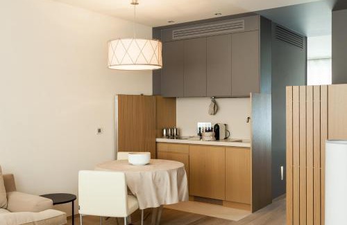 Ville Haute Apartment | Guillaume Suites