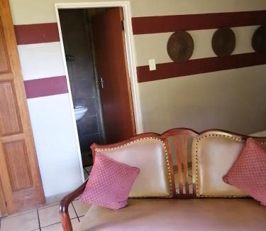 Groblersdal Cabin | Guinea Feather Country Lodge & Spa