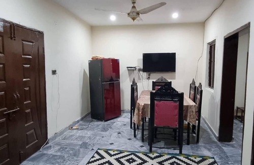 Gujar Khan Apartment | Gujar Khan - 3 Bed Apartment - sleeps 6 - Parking