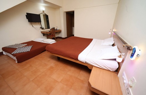 Matheran Hotel | Gujarat Bhavan Hotel