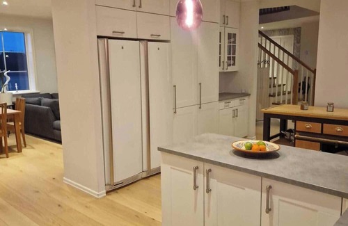 Save Villa | Gula Villan, Elegant and spacious near Gothenburg.