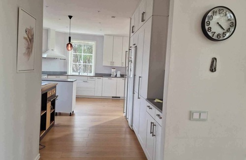 Save Villa | Gula Villan, Elegant and spacious near Gothenburg.