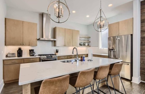 Edgehill Condo | Gulch | Rooftop 360° View w/Projector | Garage